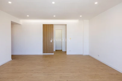 Apartamento T3 para Venda em Lagos (São Sebastião e Santa Maria)