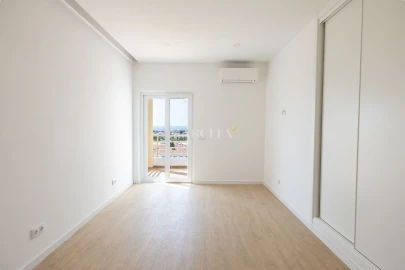 Apartamento T3 para Venda em Lagos (São Sebastião e Santa Maria)