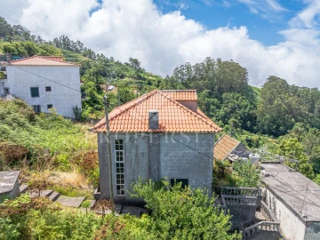 Moradia T2 para Venda em Ribeira Brava