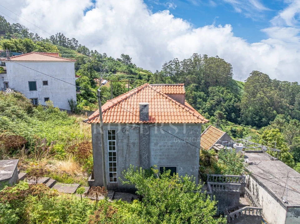 Moradia T2 para Venda em Ribeira Brava Foto 2