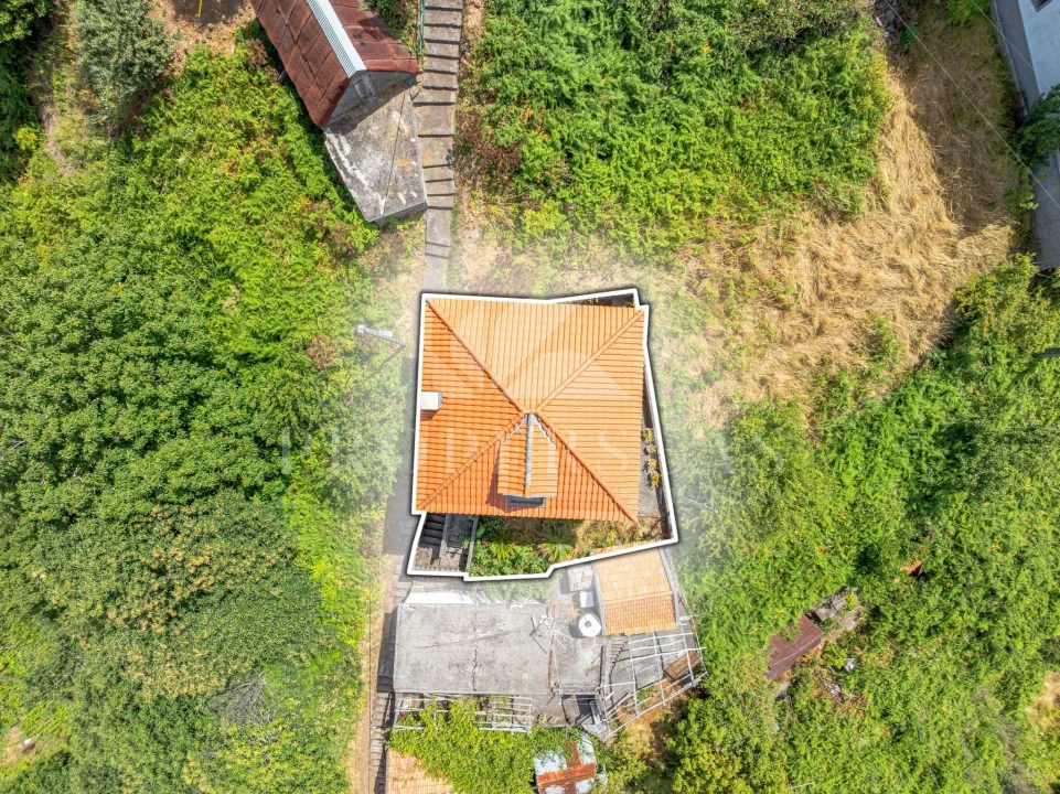 Moradia T2 para Venda em Ribeira Brava Foto 3