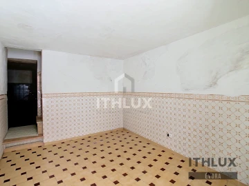 Moradia T2 para Venda em Borba (São Bartolomeu)