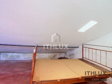 Moradia T2 para Venda em Borba (São Bartolomeu)
