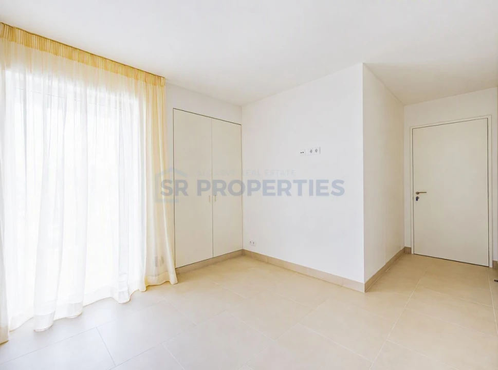 Apartamento T2 para Venda em Quarteira Foto 51