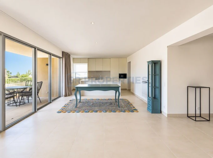 Apartamento T2 para Venda em Quarteira Foto 8