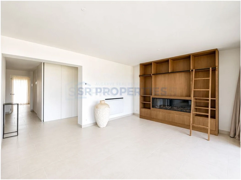 Apartamento T2 para Venda em Quarteira Foto 8