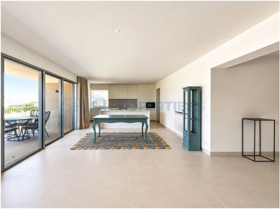 Apartamento T2 para Venda em Quarteira Foto 10