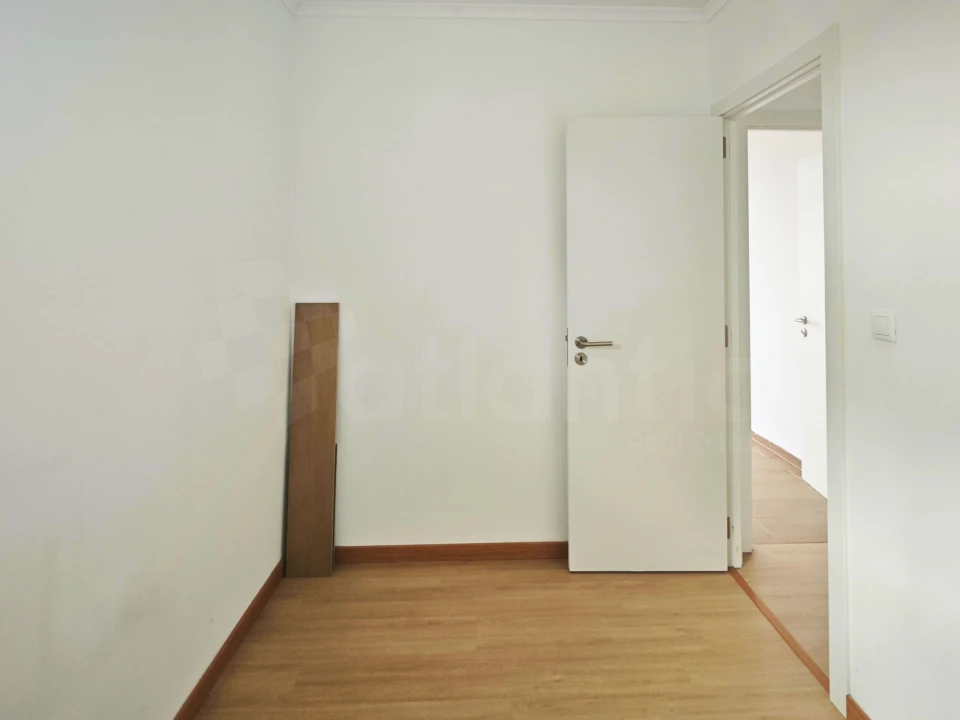 Apartamento T1 para Venda em Águas Livres Foto 14