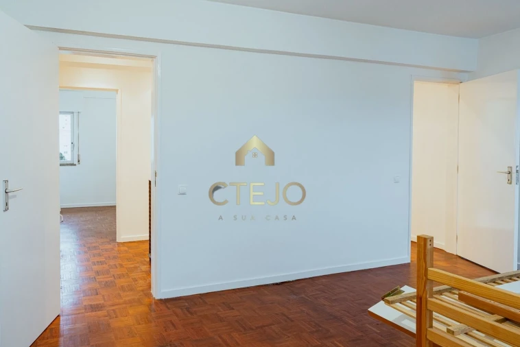 Apartamento T2 para Venda em Algueirão-Mem Martins Foto 12