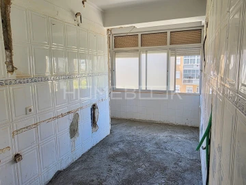 Apartamento T3 para Venda em Benfica