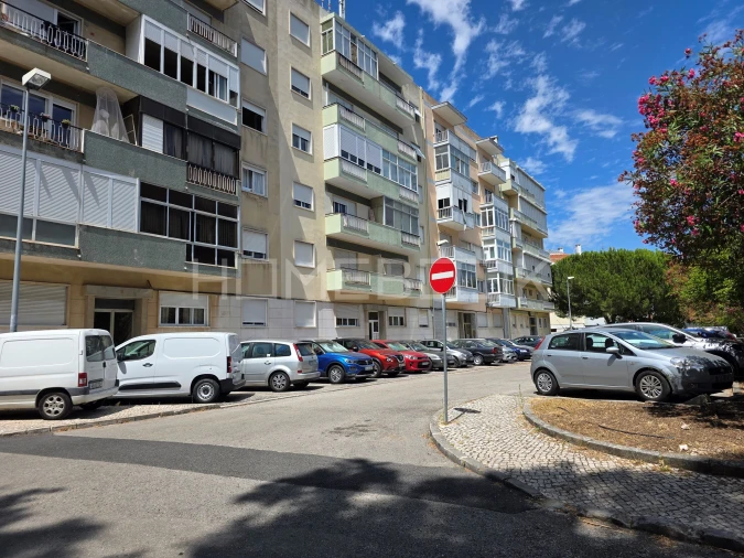 Apartamento T3 para Venda em Benfica Foto 5