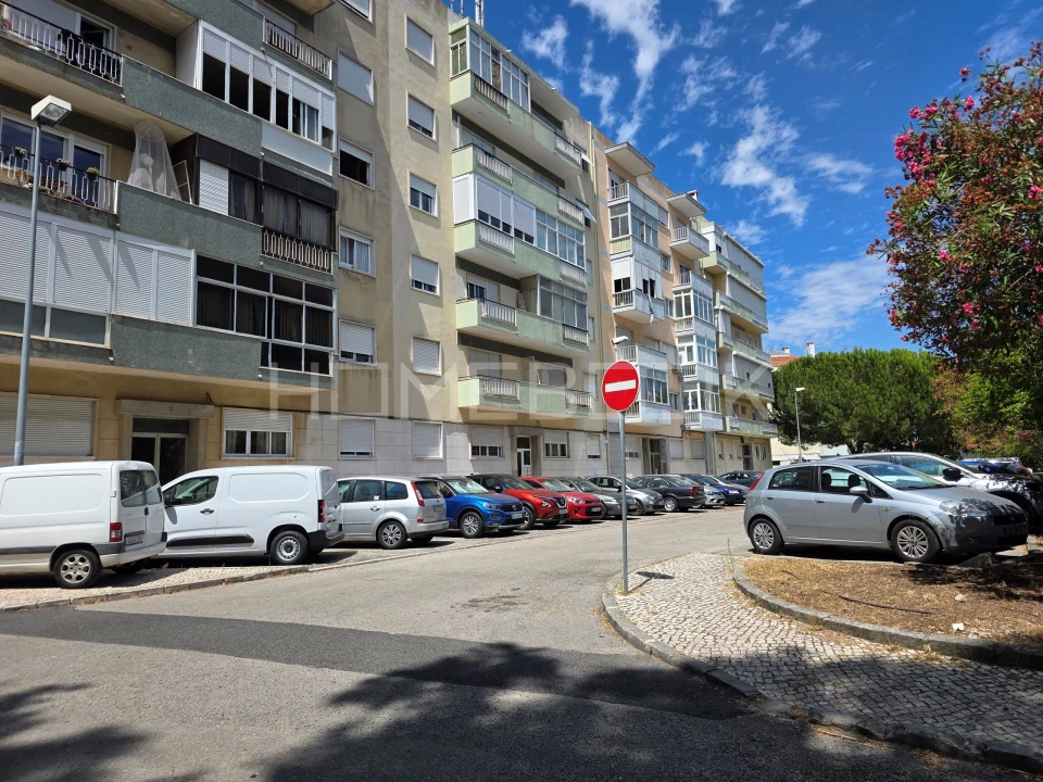 Apartamento T3 para Venda em Benfica Foto 5