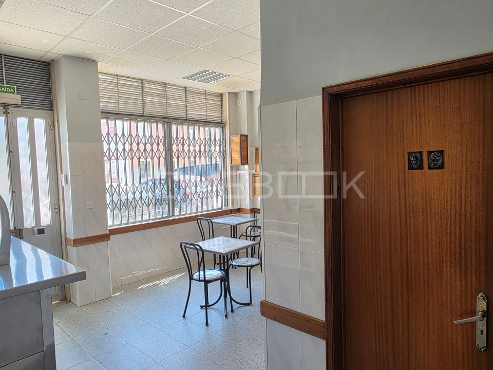 Negócio para Venda em Benfica Foto 8