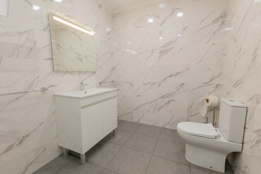 Apartamento T2 para Arrendamento em Arrifes Foto 11