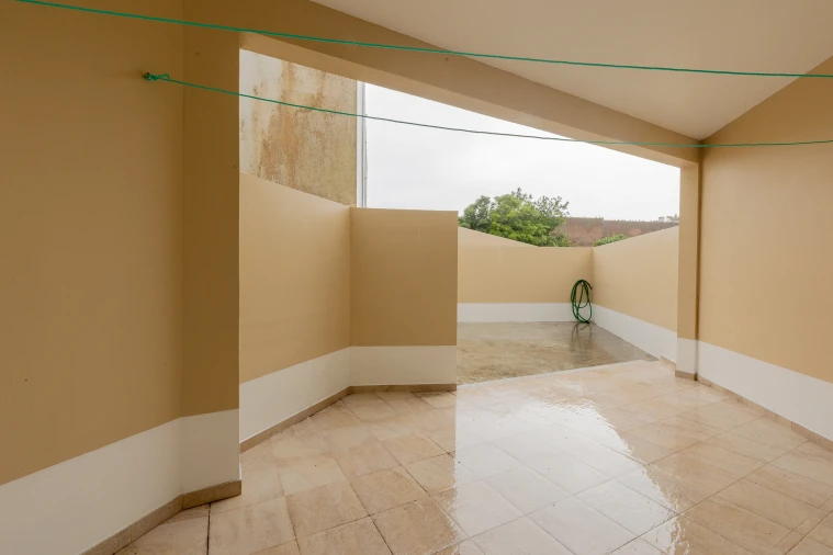 Apartamento T2 para Arrendamento em Arrifes Foto 12