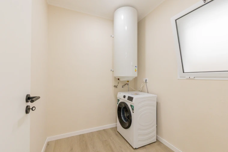 Apartamento T2 para Arrendamento em Arrifes Foto 9