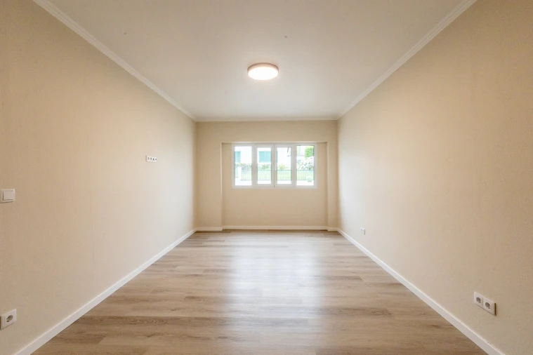 Apartamento T2 para Arrendamento em Arrifes Foto 6