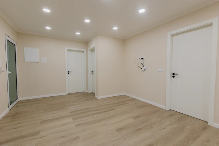 Apartamento T2 para Arrendamento em Arrifes Foto 5