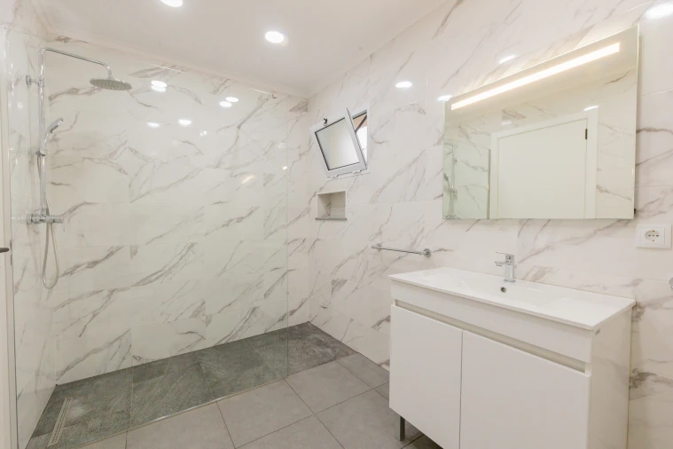 Apartamento T2 para Arrendamento em Arrifes Foto 10