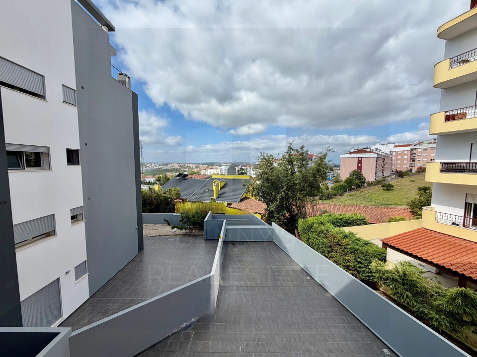 Apartamento T3 para Venda em Leiria, Pousos, Barreira e Cortes Foto 9