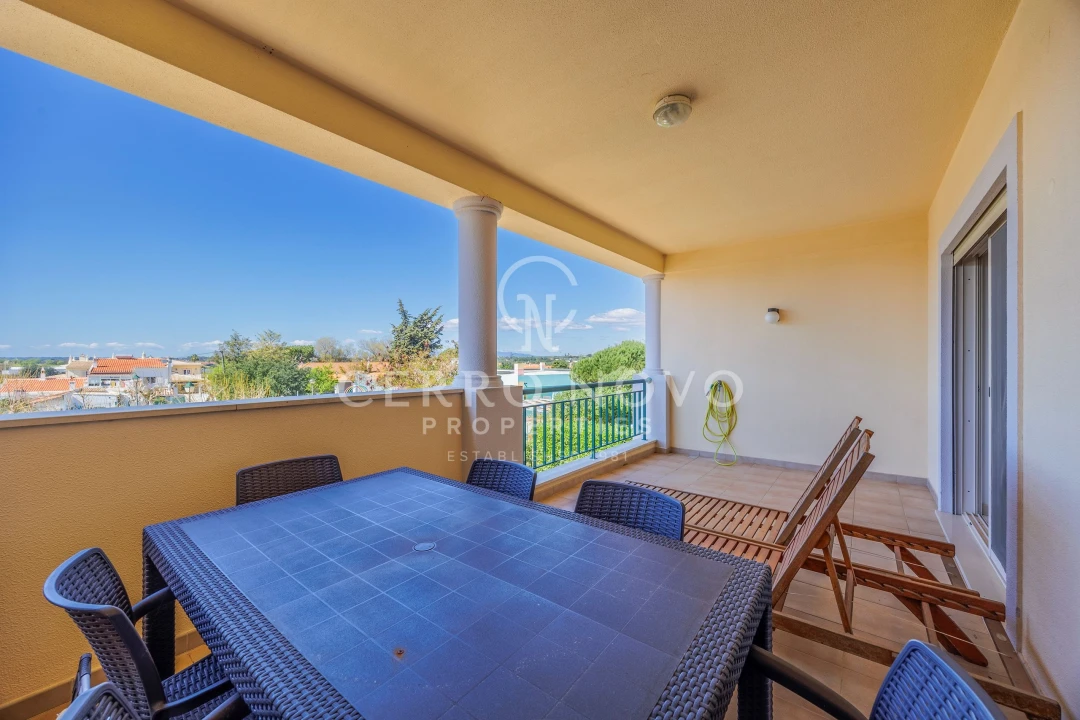 Apartamento T2 para Venda em Guia Foto 3