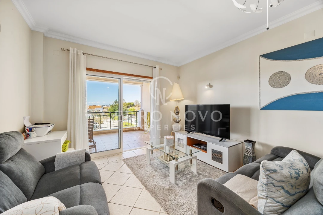 Apartamento T2 para Venda em Guia Foto 1