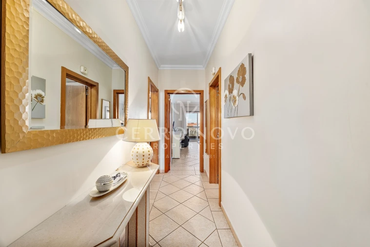 Apartamento T2 para Venda em Guia Foto 13