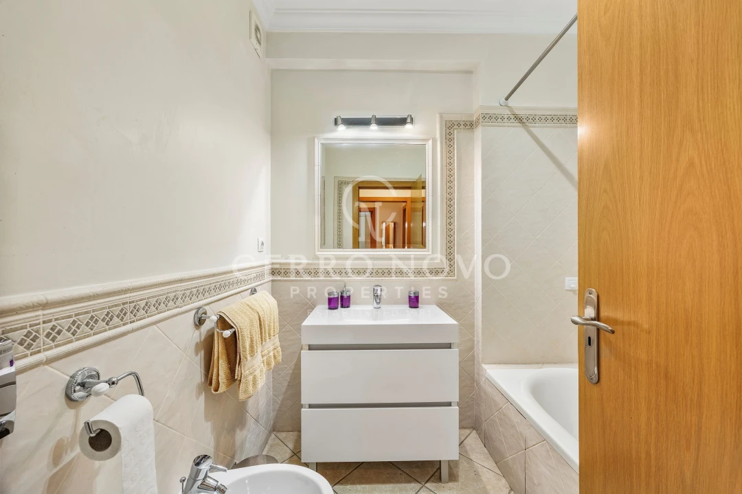 Apartamento T2 para Venda em Guia Foto 12