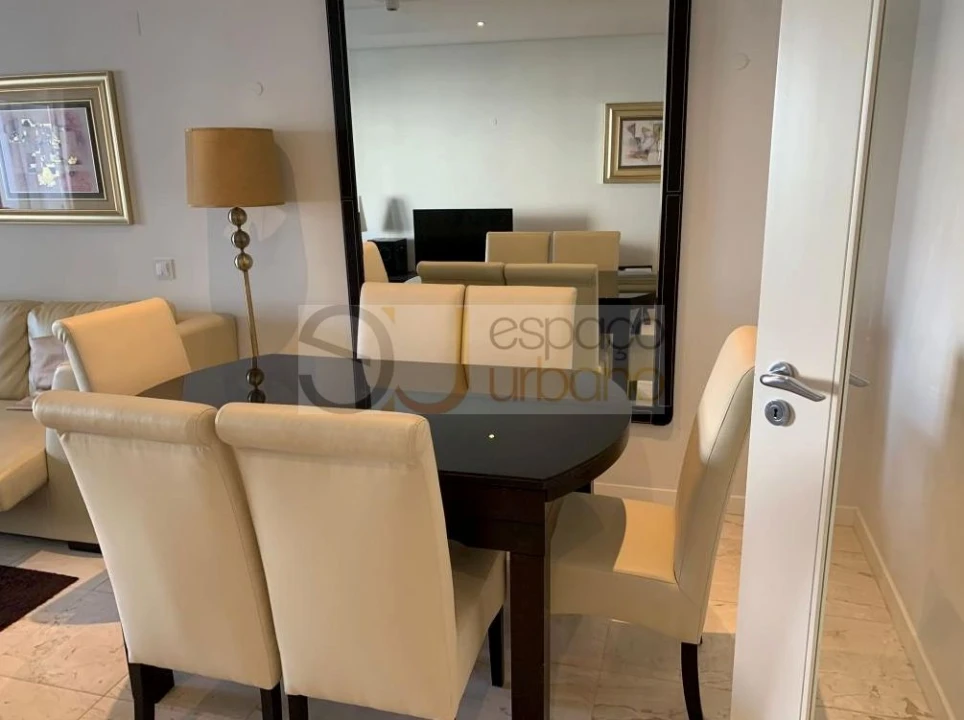 Apartamento T2 para Venda em Quarteira Foto 7