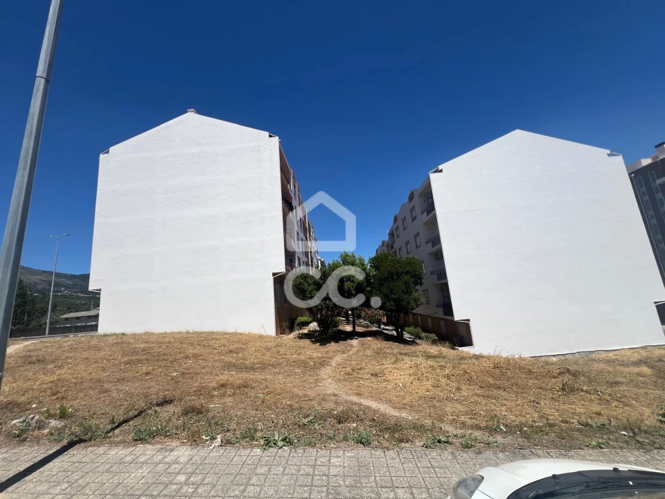 Terreno para Venda em Covilhã e Canhoso Foto 3