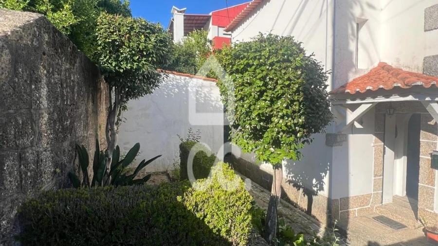 Apartamento T4 para Venda em Tortosendo