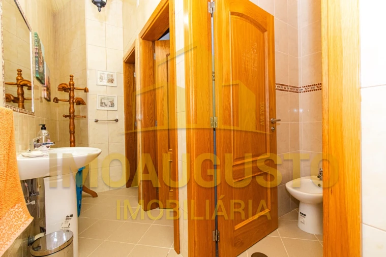 Moradia T3 para Venda em Minhocal Foto 15