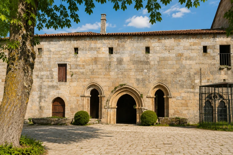 Prédio para Venda em Castelo Rodrigo Foto 43