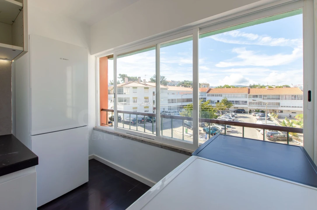 Apartamento T2 para Arrendamento em Alcabideche Foto 5