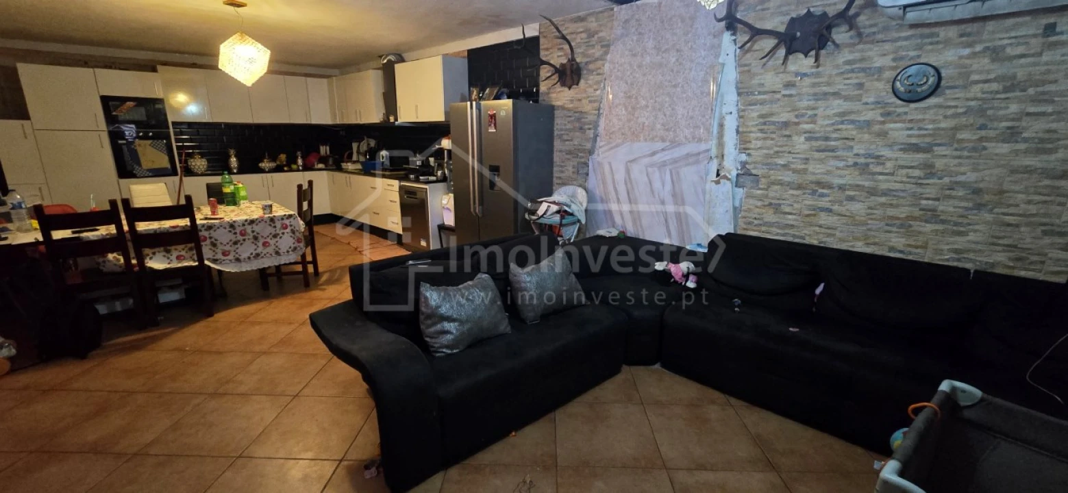 Moradia T4 para Venda em Cebolais de Cima e Retaxo Foto 3