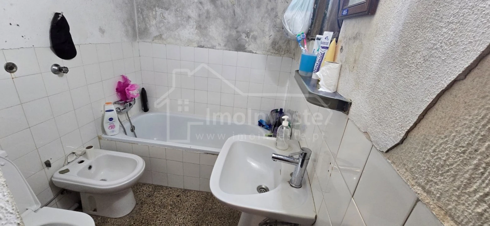 Moradia T4 para Venda em Cebolais de Cima e Retaxo Foto 7