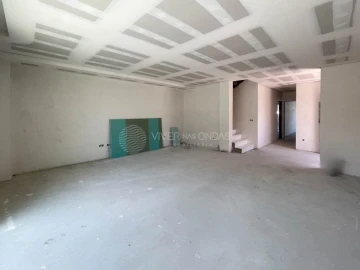 Moradia T4 para Venda em Fernao Ferro
