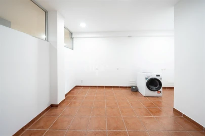 Moradia T4 para Venda em Serzedo e Calvos
