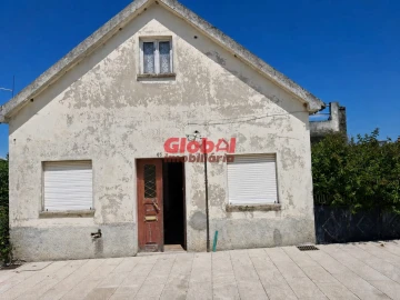 Moradia T0 para Venda em Vila Cova do Covelo/Mareco