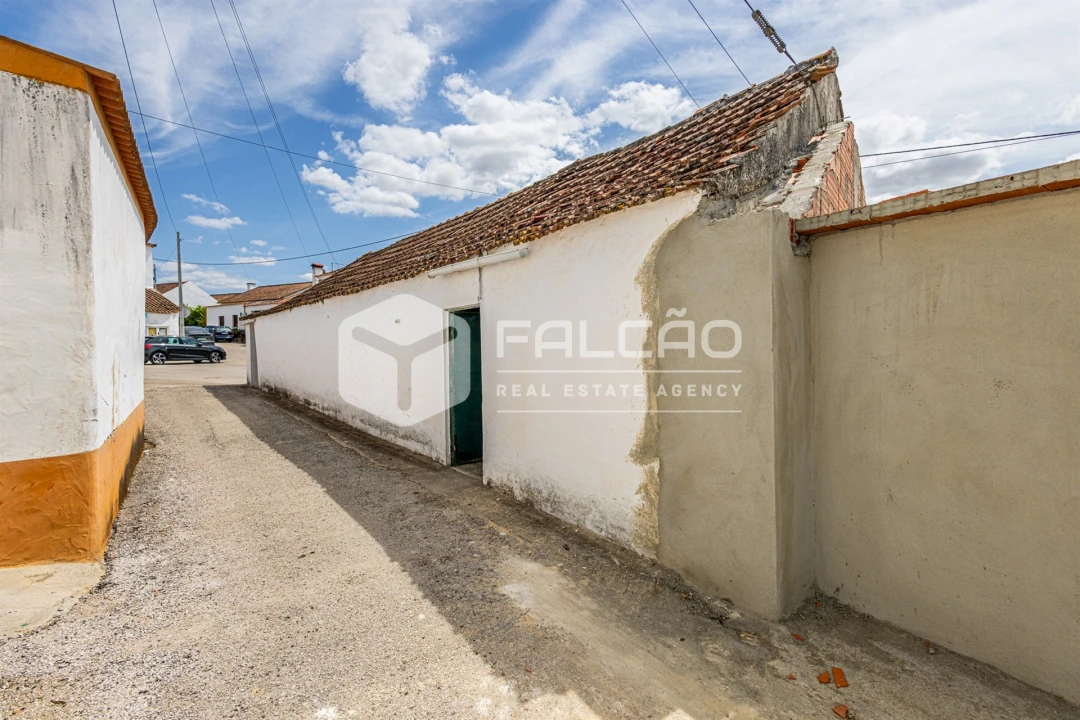 Moradia T3 para Venda em Azoia de Cima e Tremês Foto 13