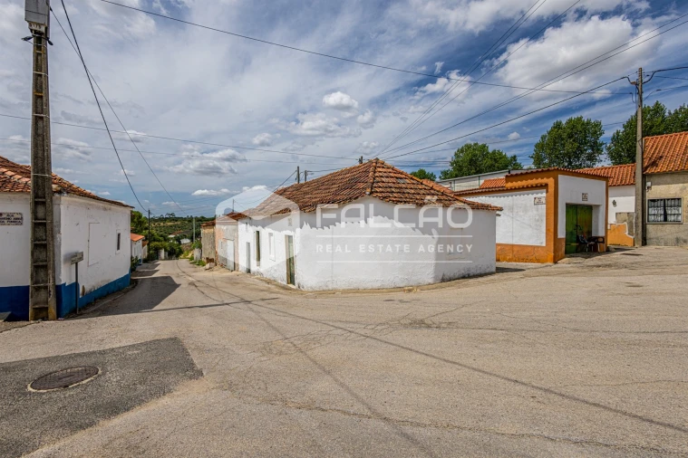 Moradia T3 para Venda em Azoia de Cima e Tremês Foto 10
