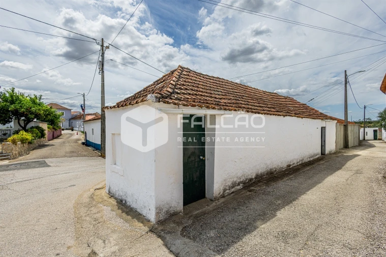 Moradia T3 para Venda em Azoia de Cima e Tremês Foto 25