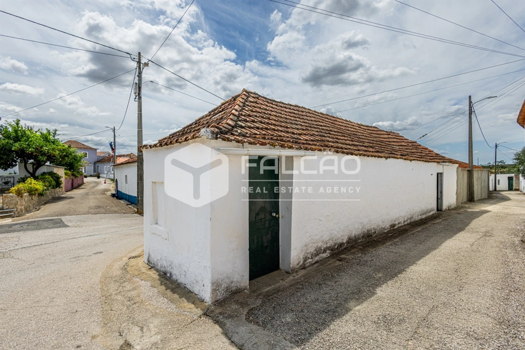Moradia T3 para Venda em Azoia de Cima e Tremês Foto 25