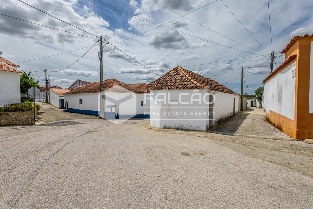 Moradia T3 para Venda em Azoia de Cima e Tremês Foto 14