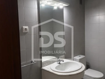 Moradia T4 para Venda em Peso da Régua e Godim