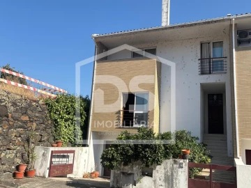 Moradia T4 para Venda em Peso da Régua e Godim