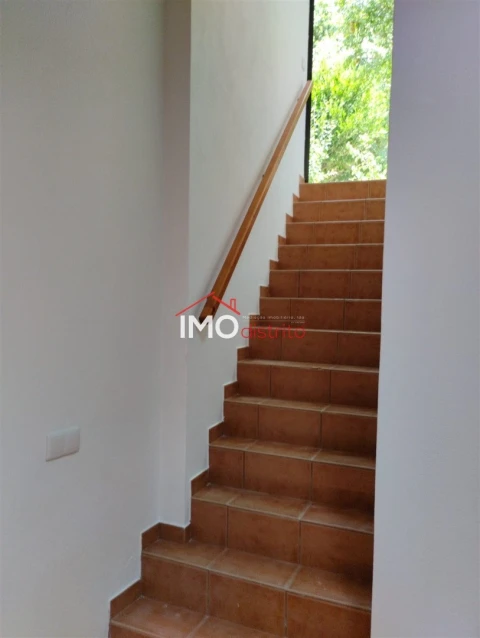 Moradia T2 para Venda em Santiago Maior