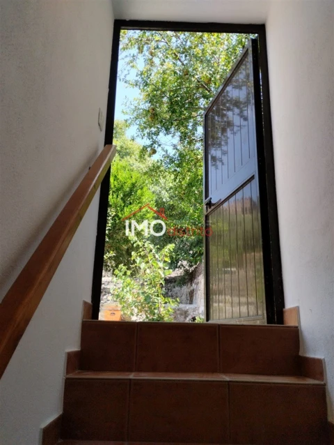 Moradia T2 para Venda em Santiago Maior