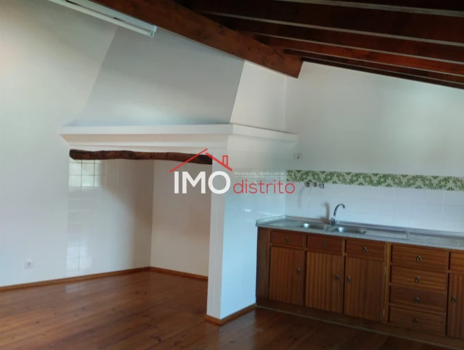 Moradia T2 para Venda em Santiago Maior Foto 10