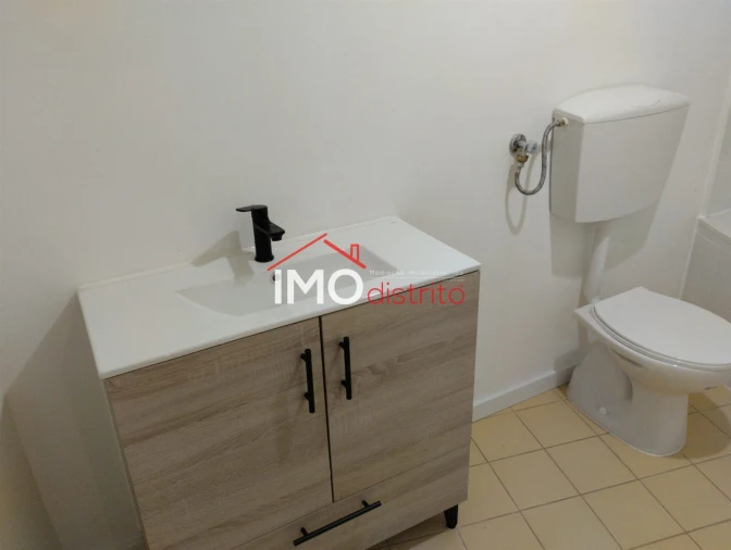 Moradia T2 para Venda em Santiago Maior Foto 5